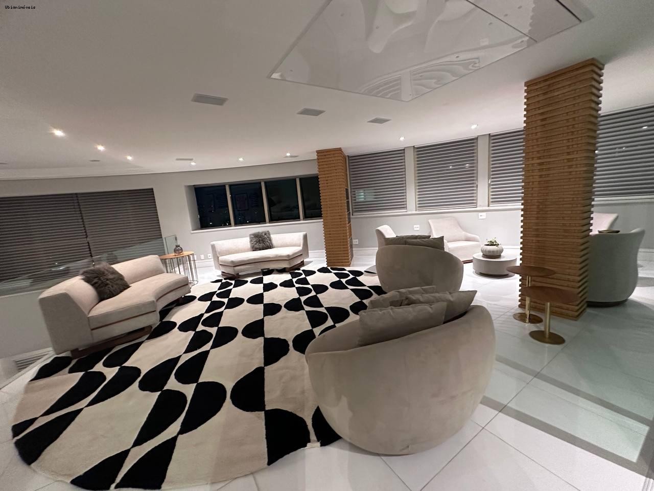 Apartamento, 3 quartos, 520 m² - Foto 1